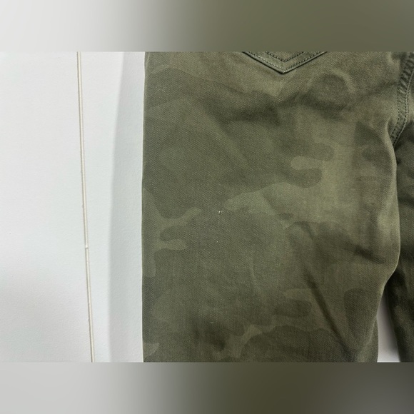 American Eagle Jeans Womens 4 Green Camo Curvy Super Hi Rise Jegging Distressed - Picture 7 of 13